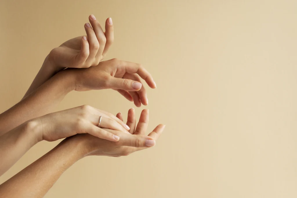 Paso a paso para una Manicura con ingredientes más Naturales La Belleza Del Alma